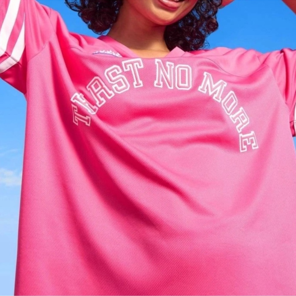 Poppi Pink 'Thirst No More' Oversized Jersey - Picture 2 of 12